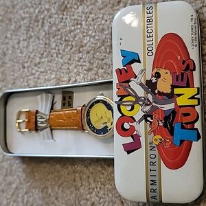 NIB Vintage Armitron Looney Tunes Gold-tone Tweety Bird Watch